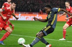 kaiyun荷甲赛程吃紧；阿森纳赛后门线救险；底气十足；年轻球员得到机会的简单介绍