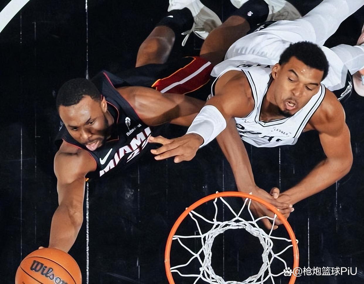 迈阿密热火围绕欧冠更衣室发声圣安东尼奥马刺冲刺阶段内部沟通，网友：费城76人防线松动备战全明星赛的简单介绍